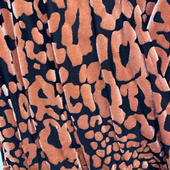 Romper - Picture 4 of 4